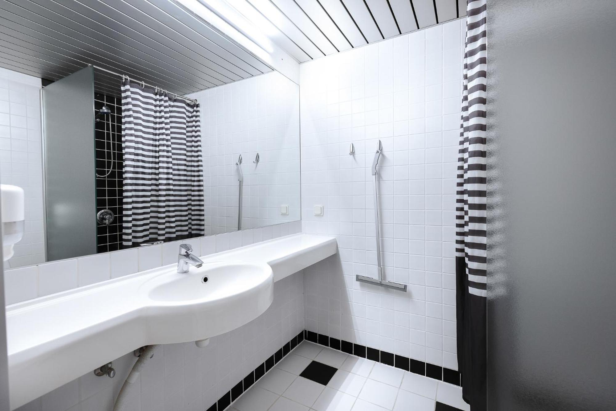 Peoleo Hotell Laagri Exteriér fotografie