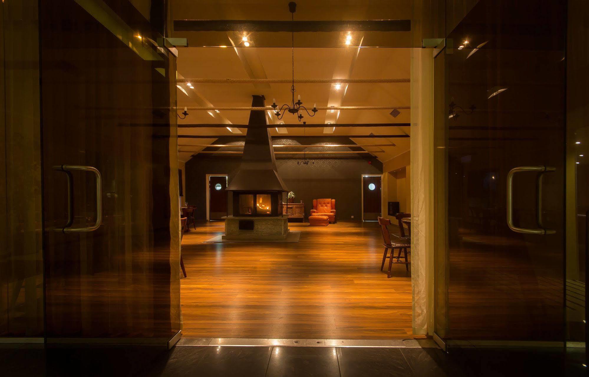 Peoleo Hotell Laagri Exteriér fotografie