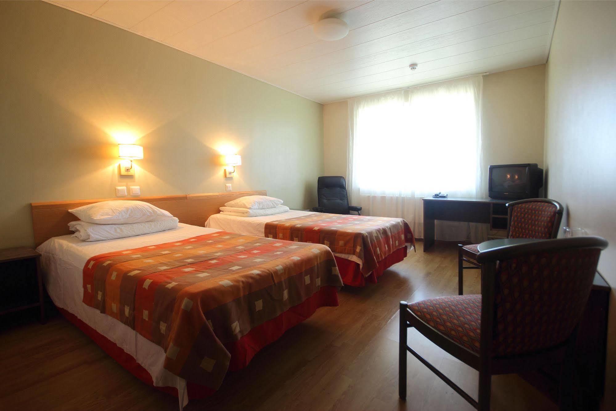 Peoleo Hotell Laagri Exteriér fotografie