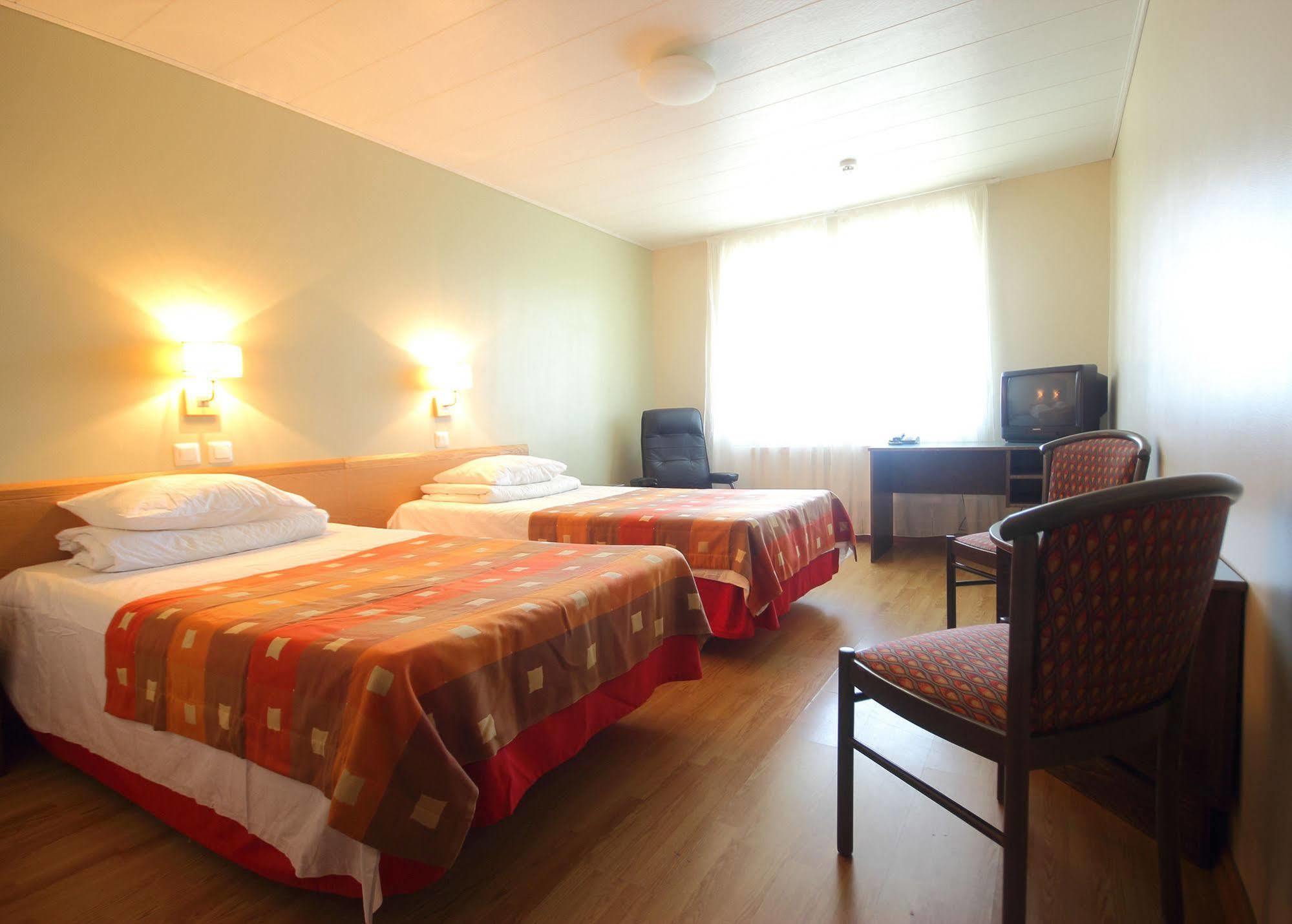 Peoleo Hotell Laagri Exteriér fotografie