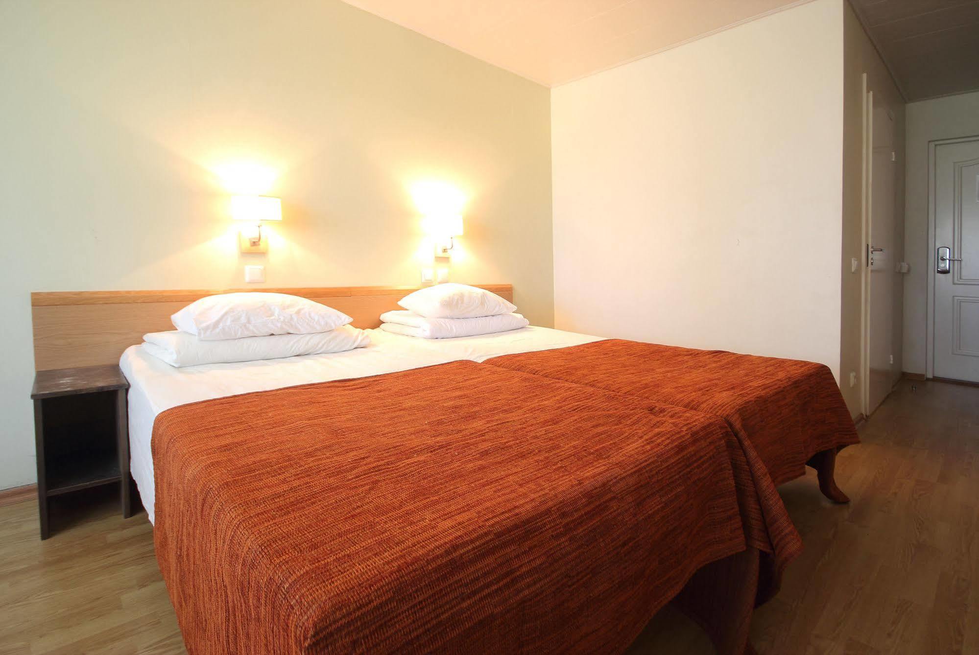 Peoleo Hotell Laagri Exteriér fotografie
